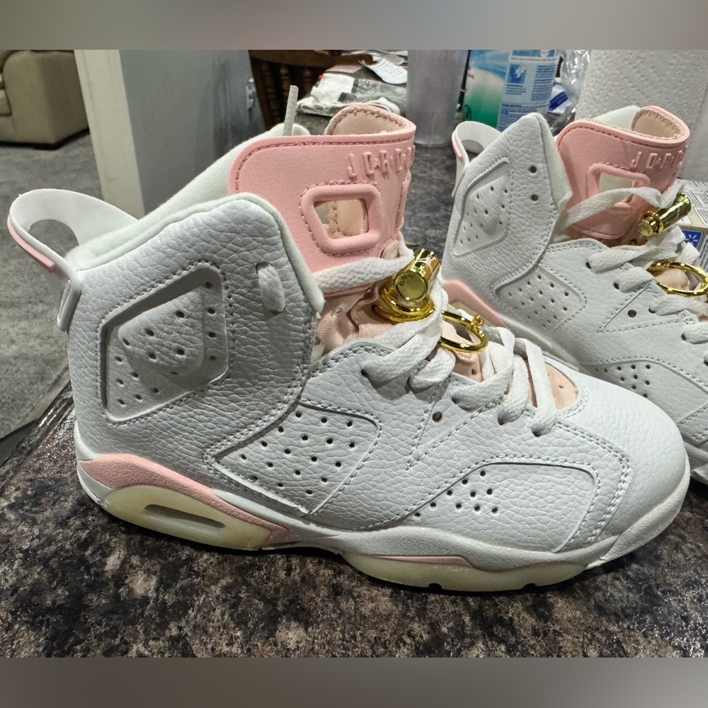 Women’s Retro Jordan 6 Gold Hoops